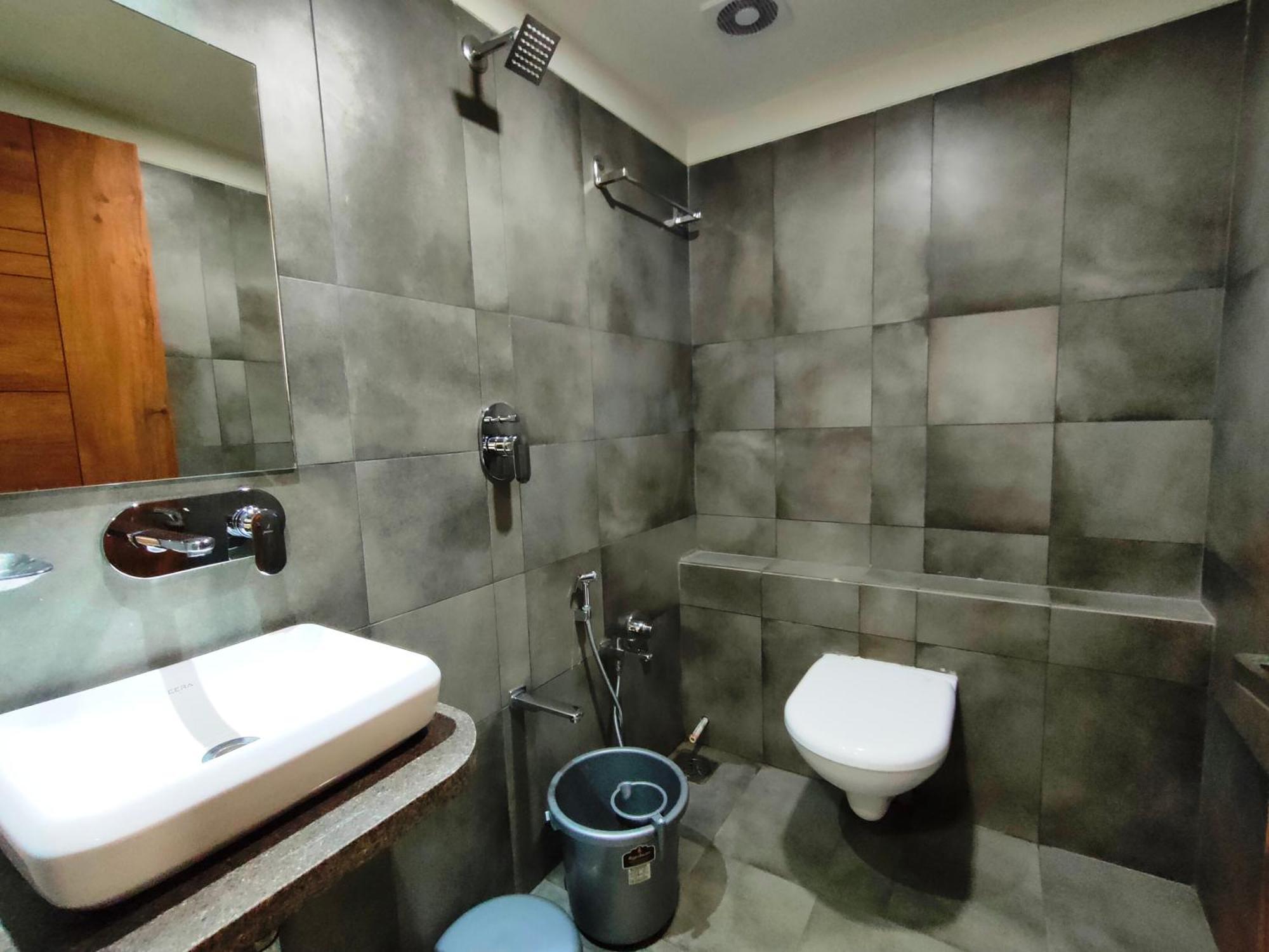 Hotel Kinara 아흐메다바드 외부 사진